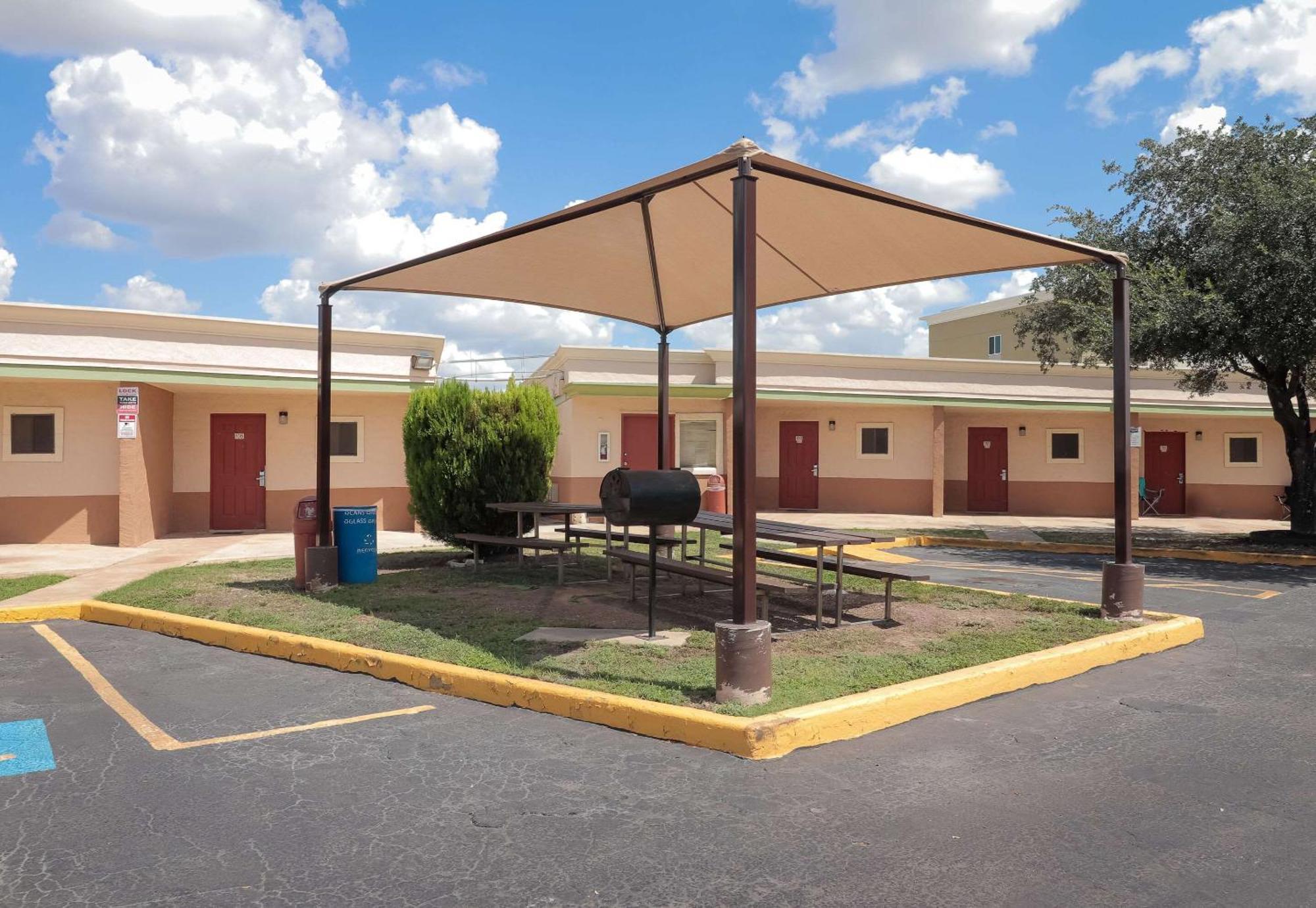Rodeway Inn San Antonio Lackland Afb - Seaworld Zewnętrze zdjęcie